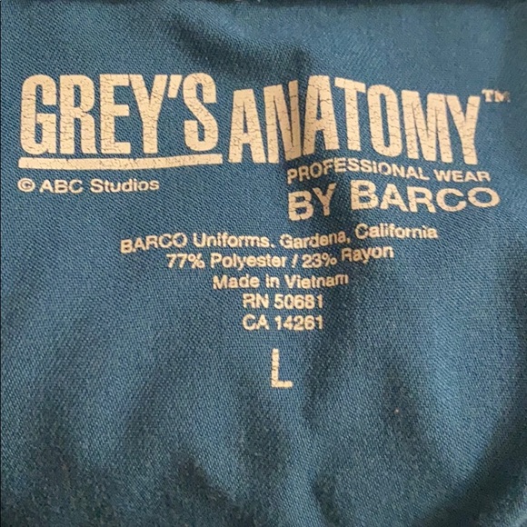 Grey’s Anatomy Scrub Top - Picture 2 of 2